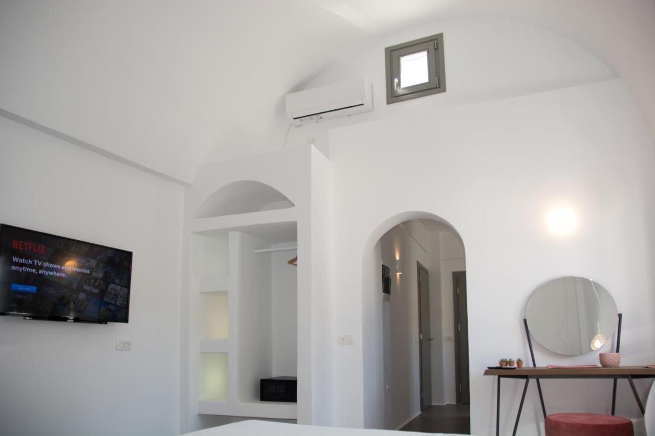 Amphitrite Suites Santorini Vóthon 外观 照片