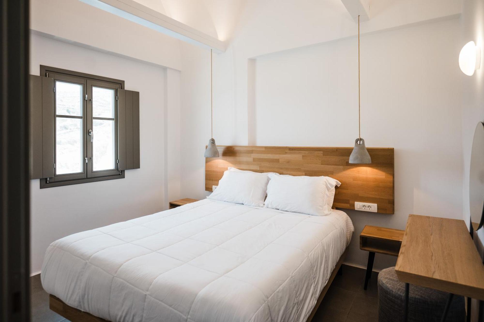 Amphitrite Suites Santorini Vóthon 外观 照片
