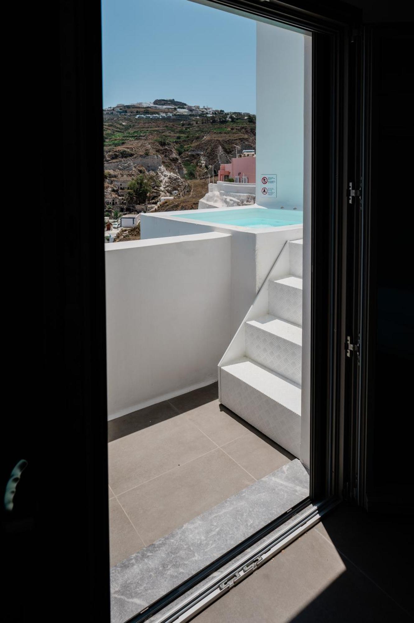 Amphitrite Suites Santorini Vóthon 外观 照片